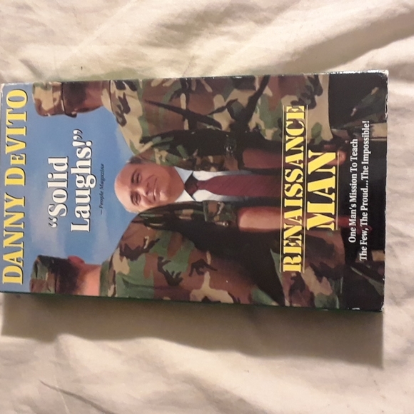 Renaissance Man touchstone home video VHS video tape - Picture 4 of 5